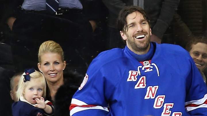 Rangers honor Henrik Lundqvist as the new franchise wins leader