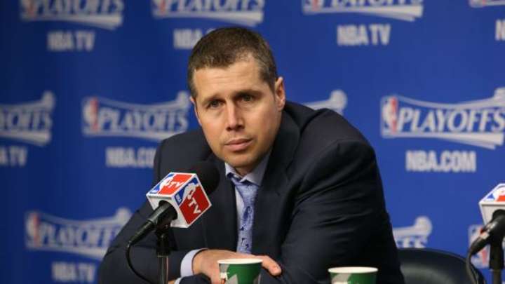 Grizzlies exercise 2016-17 option on coach Dave Joerger