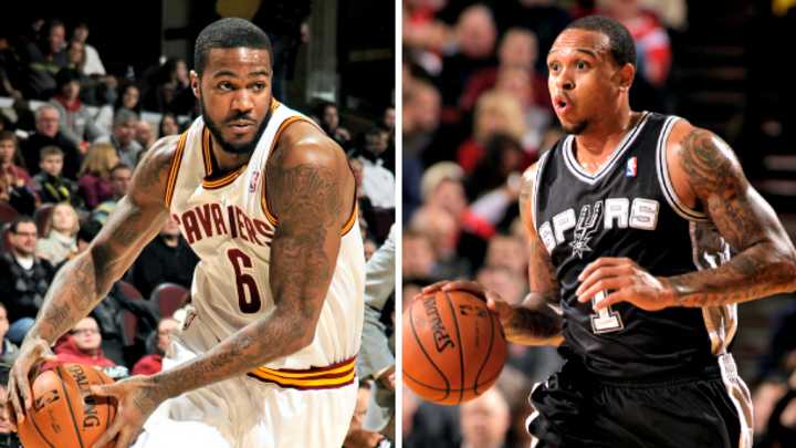 Knicks officially sign Earl Clark and Shannon Brown to 10-day contracts