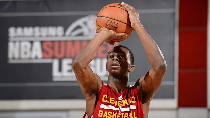 Video: Cavaliers' Andrew Wiggins unleashes spin move and dunk