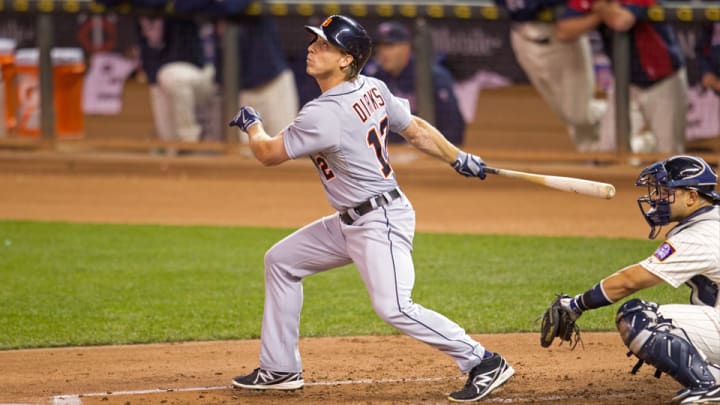 Blue Jays claim OF Andy Dirks off waivers from Tigers