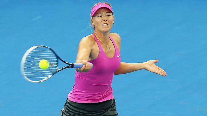 Maria Sharapova survives to reach Brisbane semifinals