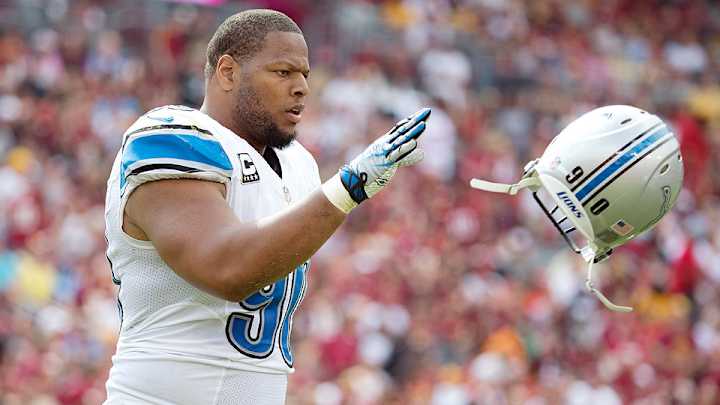 Lions delay Ndamukong Suh contract talks, putting D-line future in doubt