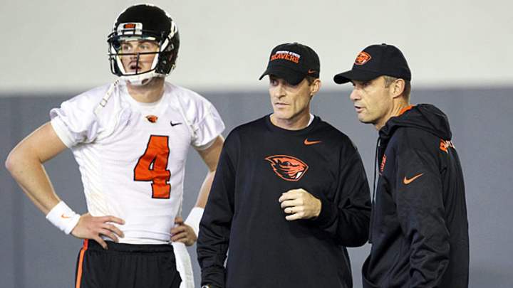 John Garrett working to refine Oregon State's offense this spring John Garrett working to refine Oregon State's offense this spring