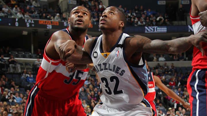 Report: Lakers sign Ed Davis to two-year, $2 million deal Report: Lakers sign Ed Davis to two-year, $2 million deal