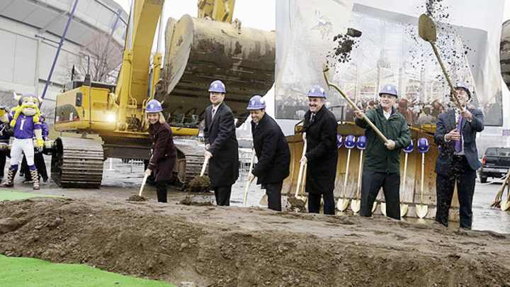 Minnesota, New Orleans submit Super Bowl bids for 2018