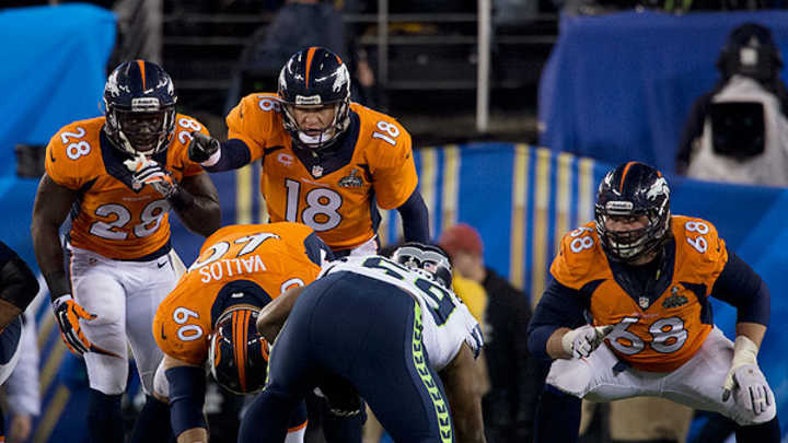 Peyton Manning tells David Letterman he's not a fan of on-field microphones