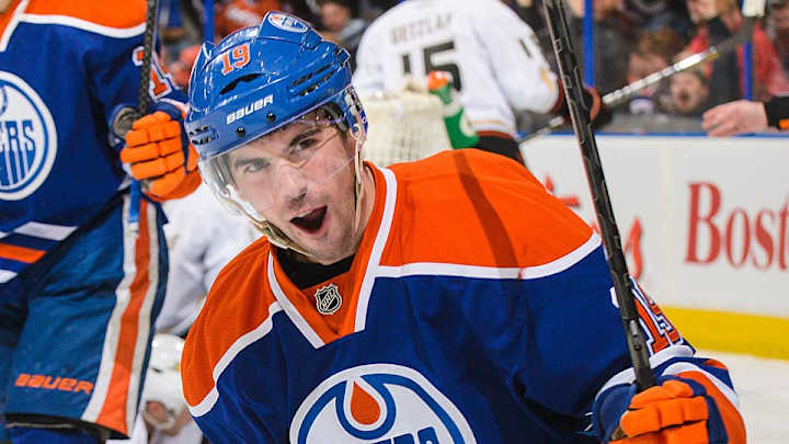 Justin Schultz signs show-me deal with Edmonton Oilers