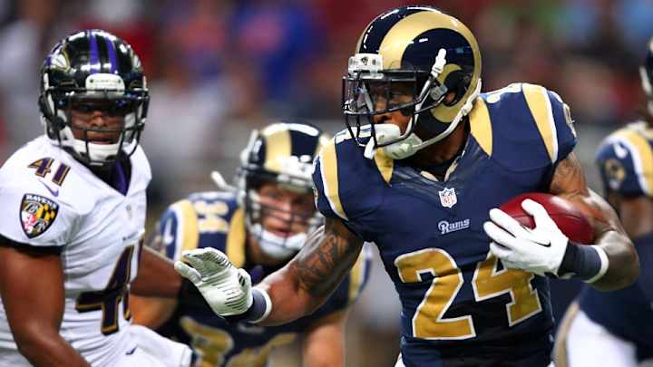 Rams RB Isaiah Pead carried off after non-contact leg injury