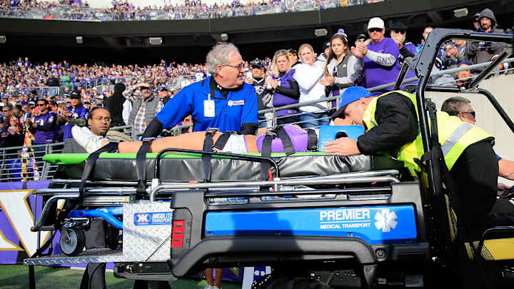 Report: Baltimore Ravens cheerleader fell on field, taken off on stretcher