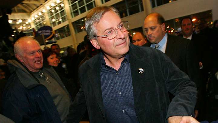 Multiple ownership groups reportedly submit bids to purchase Bills