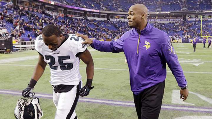 Adrian Peterson laughs off LeSean McCoy's claim that he's NFL's best running back