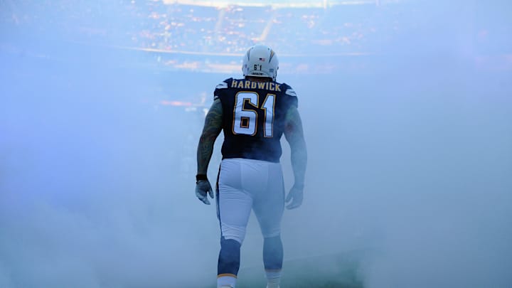 Chargers place center Nick Hardwick on injured reserve with neck injury