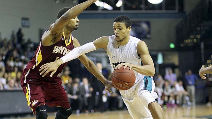 Coastal Carolina, Mercer end long tournament droughts