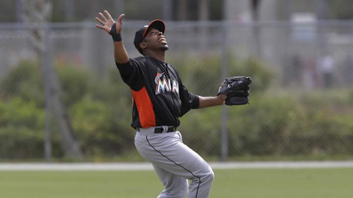 Dodgers sign infielder Chone Figgins to minor league deal Dodgers sign infielder Chone Figgins to minor league deal