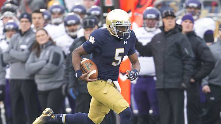Notre Dame quarterback Everett Golson has shoulder sprain