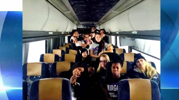 Niagara women's basketball team stuck on bus because of storm