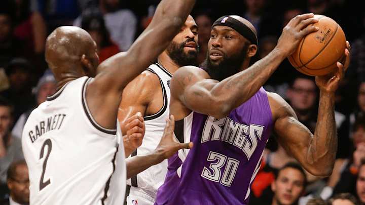 Watch: Kings inadvertently try 4-on-5 defense after botched substitution