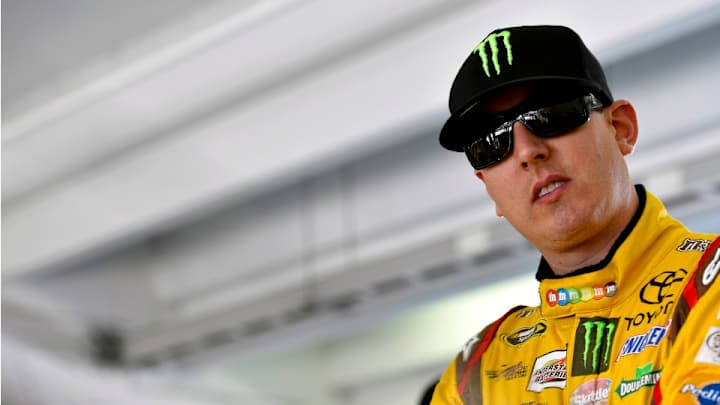 Kyle Busch has foot surgery, should be ready for 2015 season
