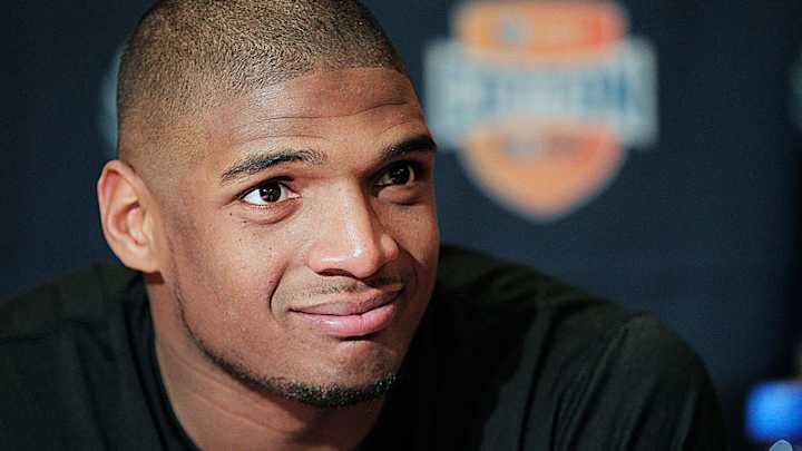 Michael Sam's teammate: 'Proud of my bro Mike for finally coming out' Michael Sam's teammate: 'Proud of my bro Mike for finally coming out'