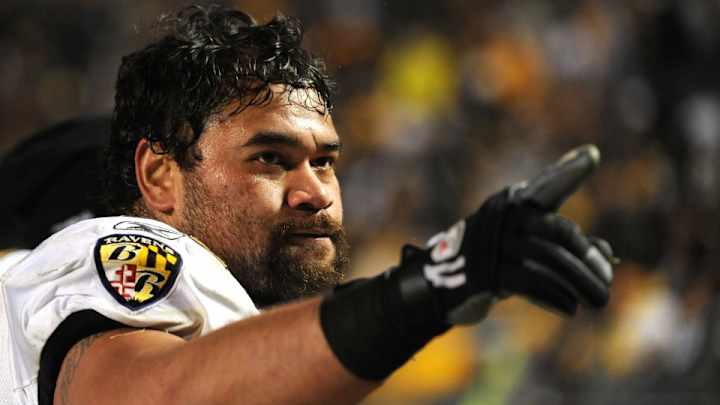 Ravens coach John Harbaugh tries to chest bump Haloti Ngata, fails Ravens coach John Harbaugh tries to chest bump Haloti Ngata, fails