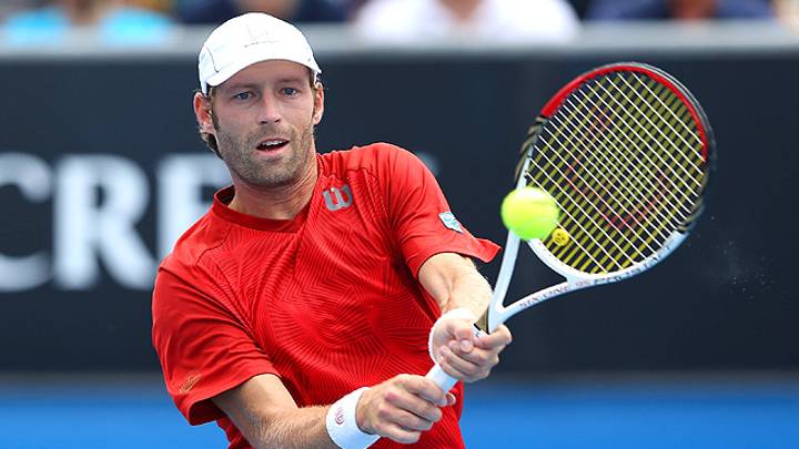 'Lucky loser' Robert into fourth round of Australian Open