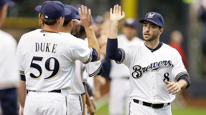 Brewers outfielder Ryan Braun leaves game against Reds with back spasms