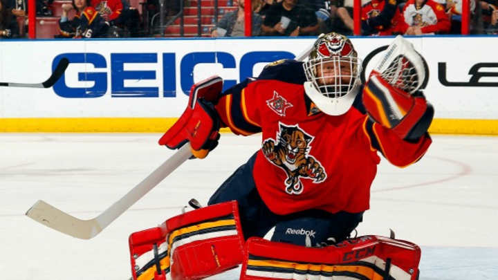 Reports: Florida Panthers trade Tim Thomas to Dallas Stars