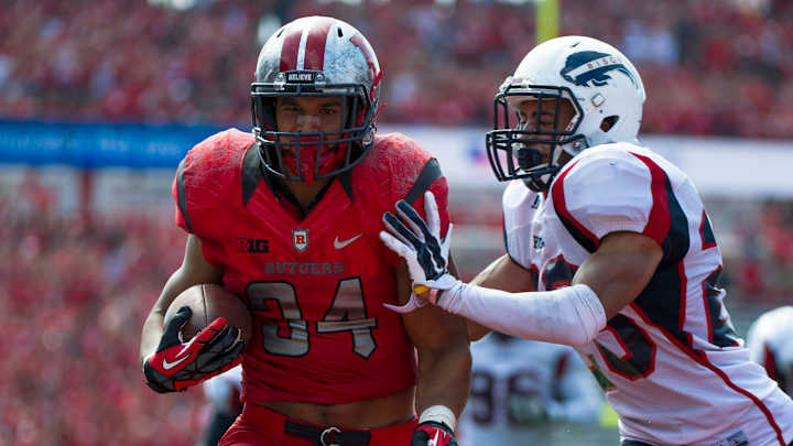 Rutgers leading RB Paul James suffers leg injury against Navy