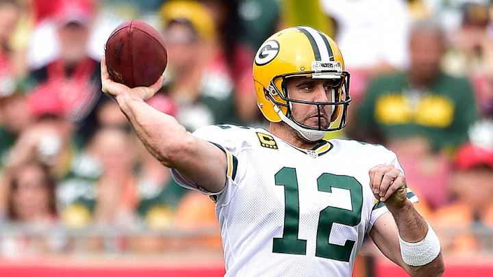 Packers QB Aaron Rodgers practices Tuesday despite calf injury