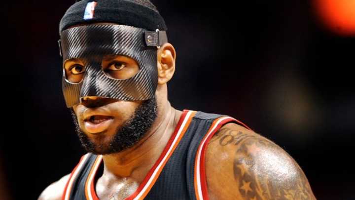 LeBron James to switch from black mask to clearer version to comply with NBA