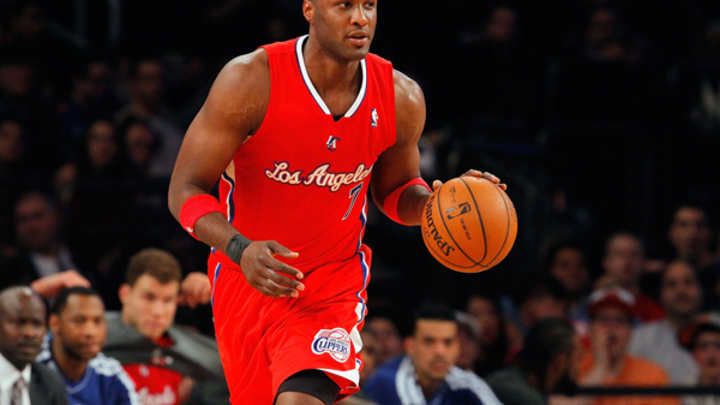 Knicks sign forward Lamar Odom to multiyear deal