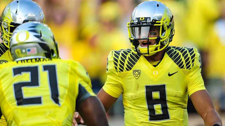 Inside Read: Pac-12 rises, Georgia's small-town hero, more