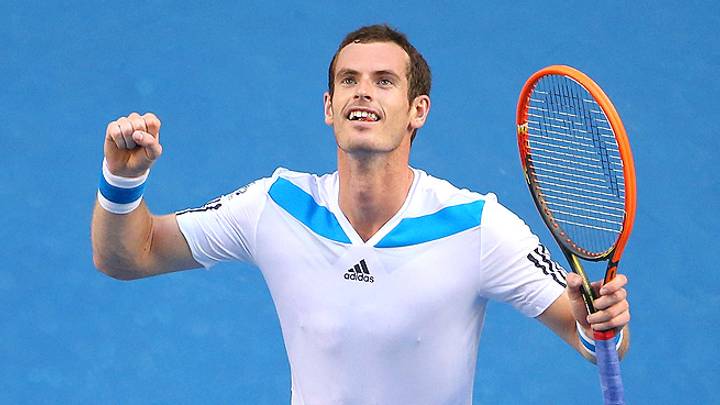 Murray shows no sign of three-month layoff in first round