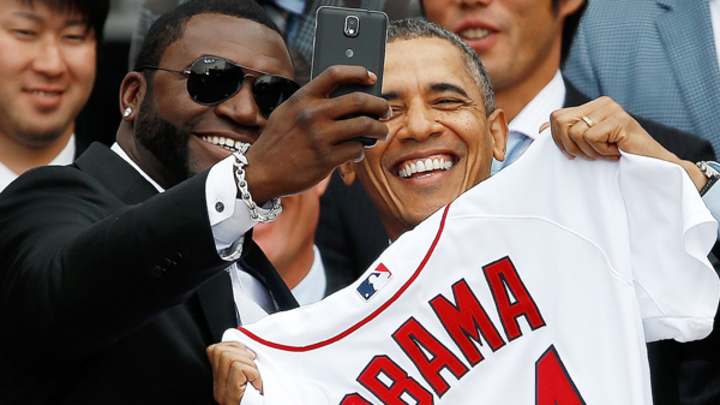 Barack Obama honors Red Sox at White House, takes selfie with David Ortiz Barack Obama honors Red Sox at White House, takes selfie with David Ortiz