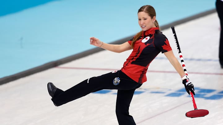 Canada close to semifinals in women's curling Canada close to semifinals in women's curling