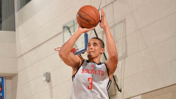 Video: Rockets' Nick Johnson throws down poster dunk at Summer League