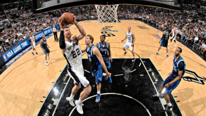 Three-Pointers: Spurs dissect Mavericks' faltering defense to take 3-2 series lead Three-Pointers: Spurs dissect Mavericks' faltering defense to take 3-2 series lead