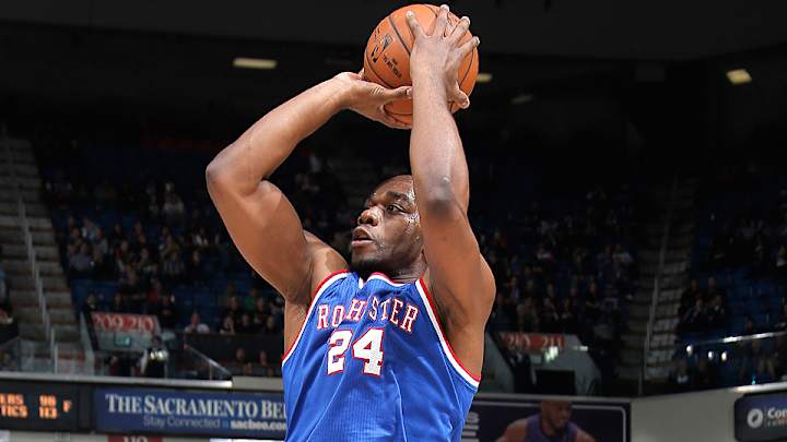 Video: Kings' Carl Landry hits game-winner to beat Pacers in overtime