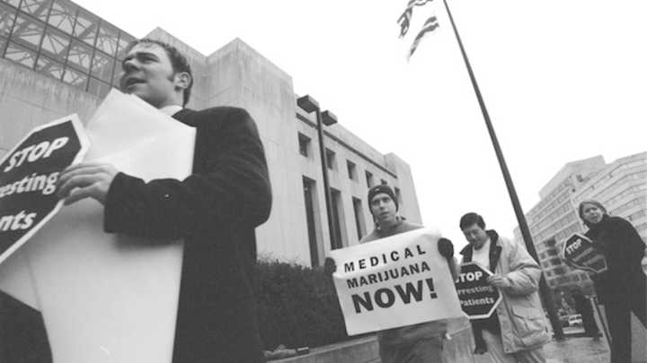 Pro-Marijuana Super Bowl Billboards: Pot is Safer than Beer or Football Pro-Marijuana Super Bowl Billboards: Pot is Safer than Beer or Football