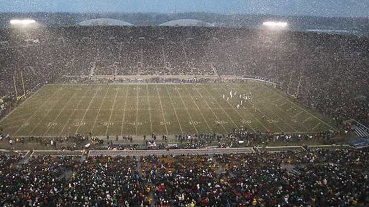 Notre Dame Stadium to install artificial turf