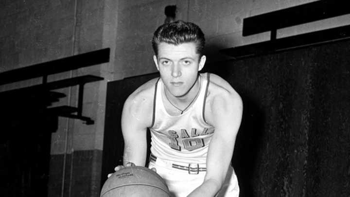 La Salle legend and all-time NCAA rebound leader Tom Gola dies at 81