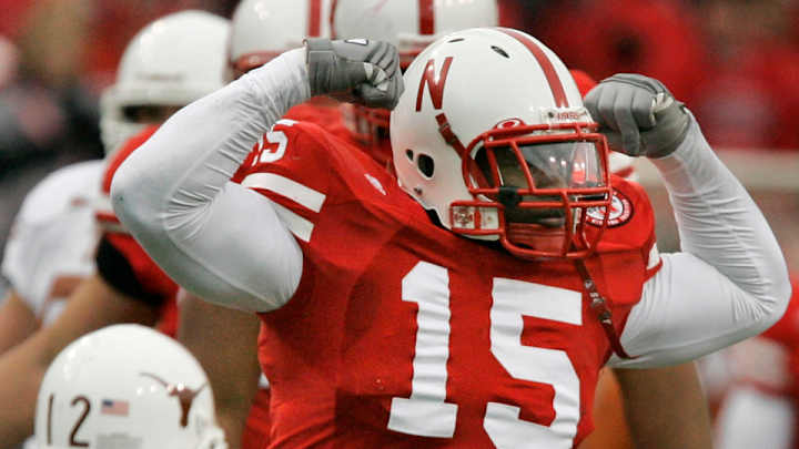 Ex-Nebraska players say broker gave extra benefits, stole their money