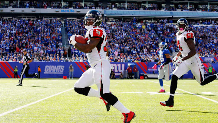 Falcons RB Antone Smith (leg) placed on injured reserve