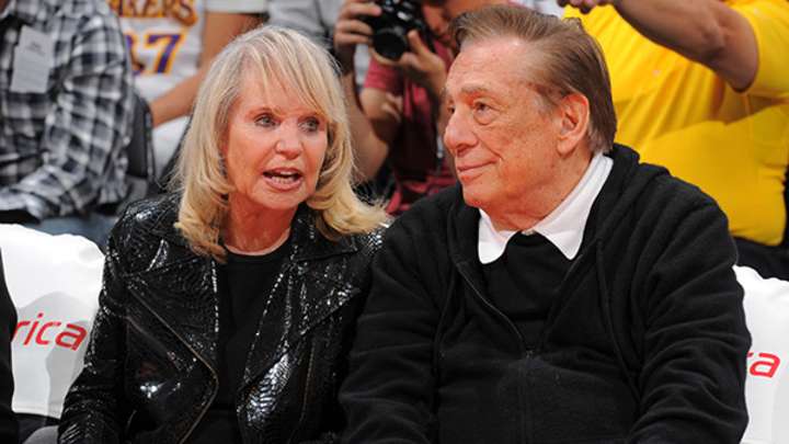 Report: Clippers owner Donald Sterling agrees to let wife Shelly negotiate sale of team