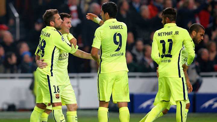 Messi ties UCL goal-scoring record, Barcelona tops Ajax in Amsterdam