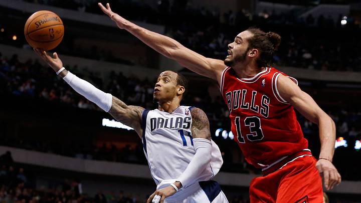 Mavericks' Monta Ellis to miss at least 2 preseason games with knee sprain Mavericks' Monta Ellis to miss at least 2 preseason games with knee sprain