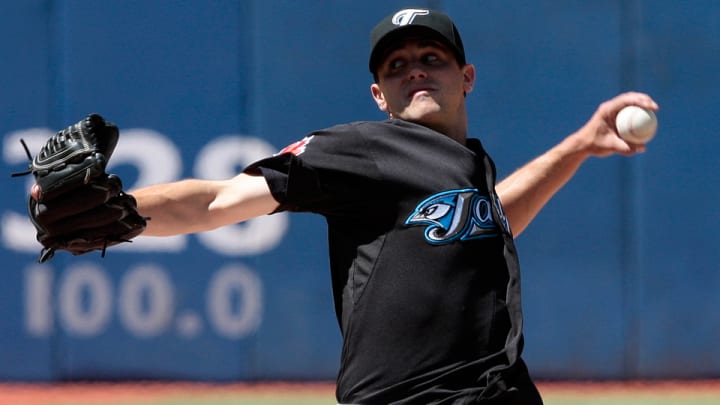 Blue Jays claim Brad Mills off waivers