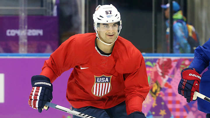 Men's ice hockey teams hit the ice to shake out, shake off expectations Men's ice hockey teams hit the ice to shake out, shake off expectations