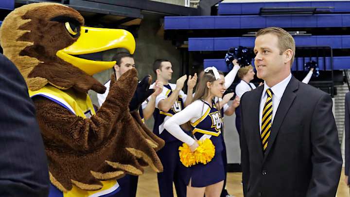 Wojciechowski brings intensity of his playing years to coaching Marquette Wojciechowski brings intensity of his playing years to coaching Marquette